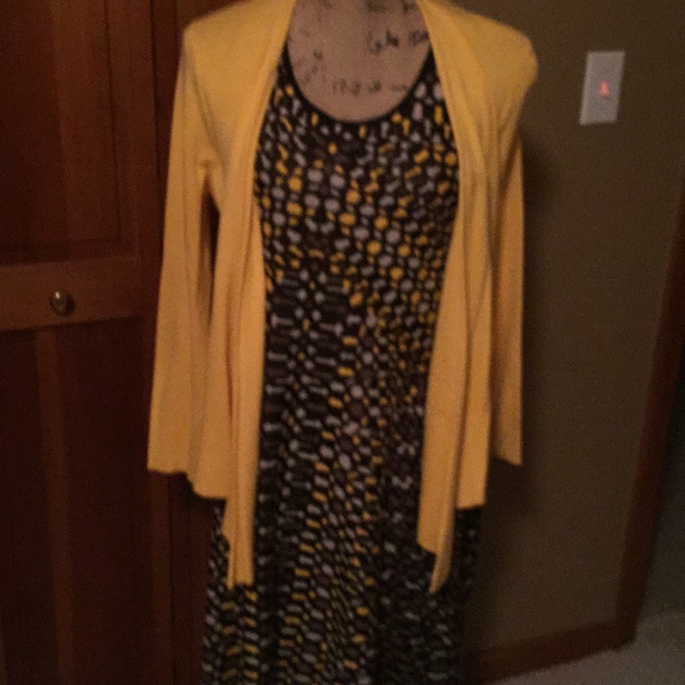 Black-yellow dress with matching cardigan